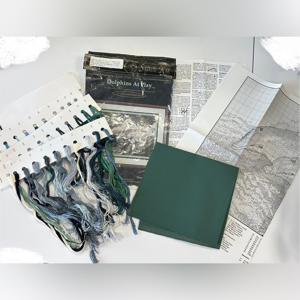 🆓 Free if added to bundle of $25+ Vintage 1994 Dolphins Cross Stitch Kit